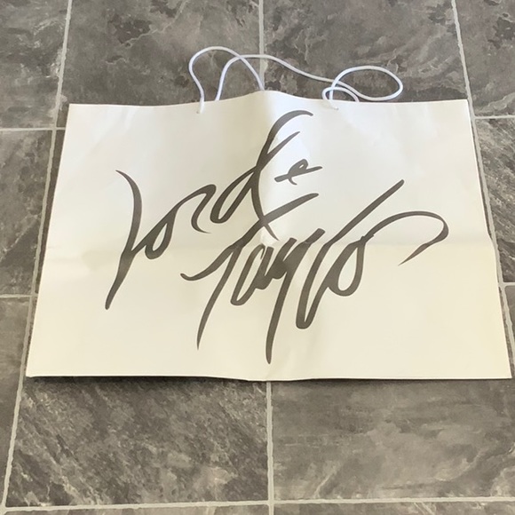 Luxury/Designer Shopping Bags, Boxes, and…. - Picture 3 of 8